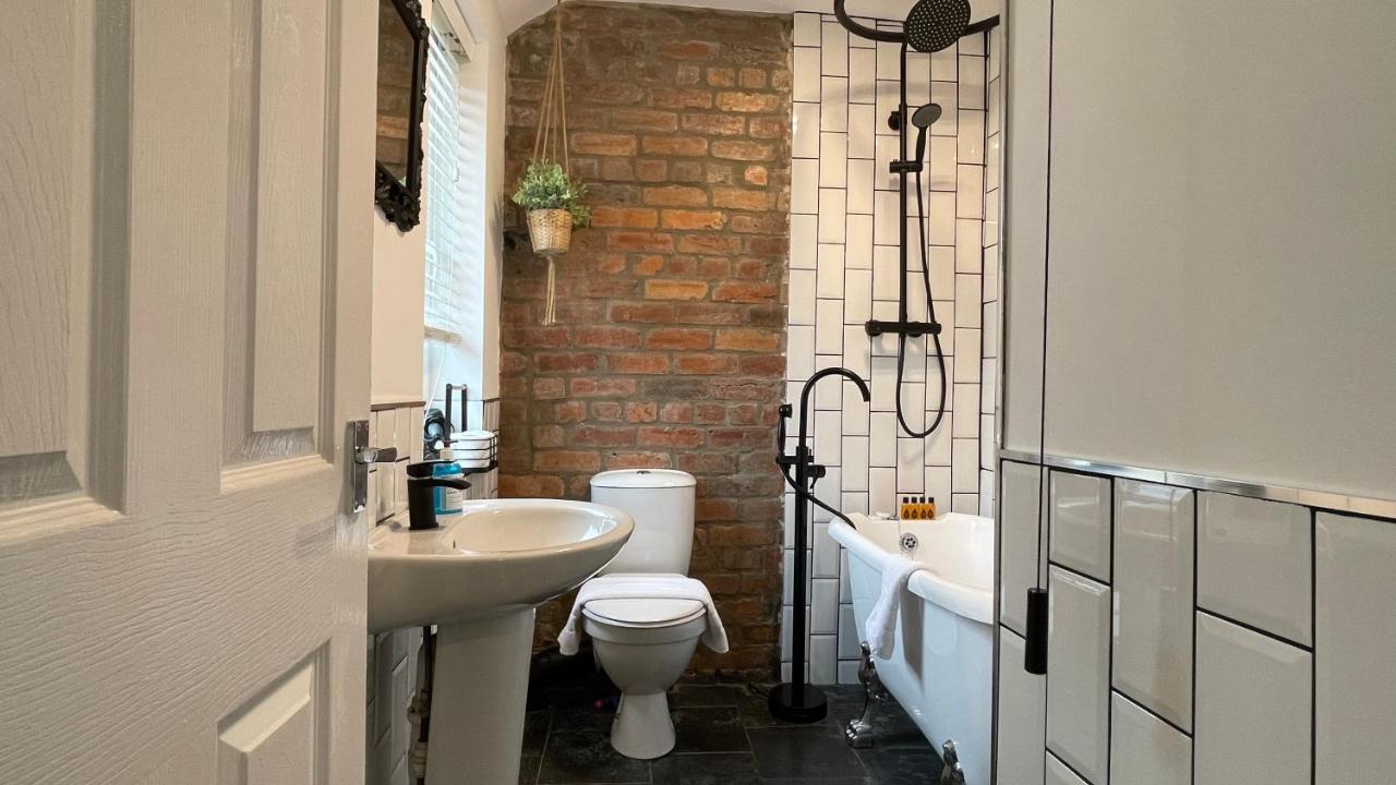Fully Serviced Three Bed House In Durham Exterior photo