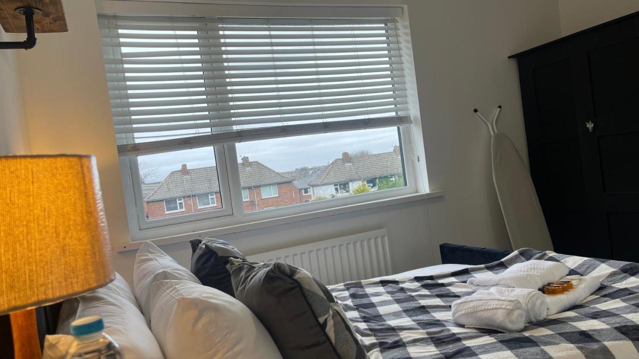 Fully Serviced Three Bed House In Durham Exterior photo